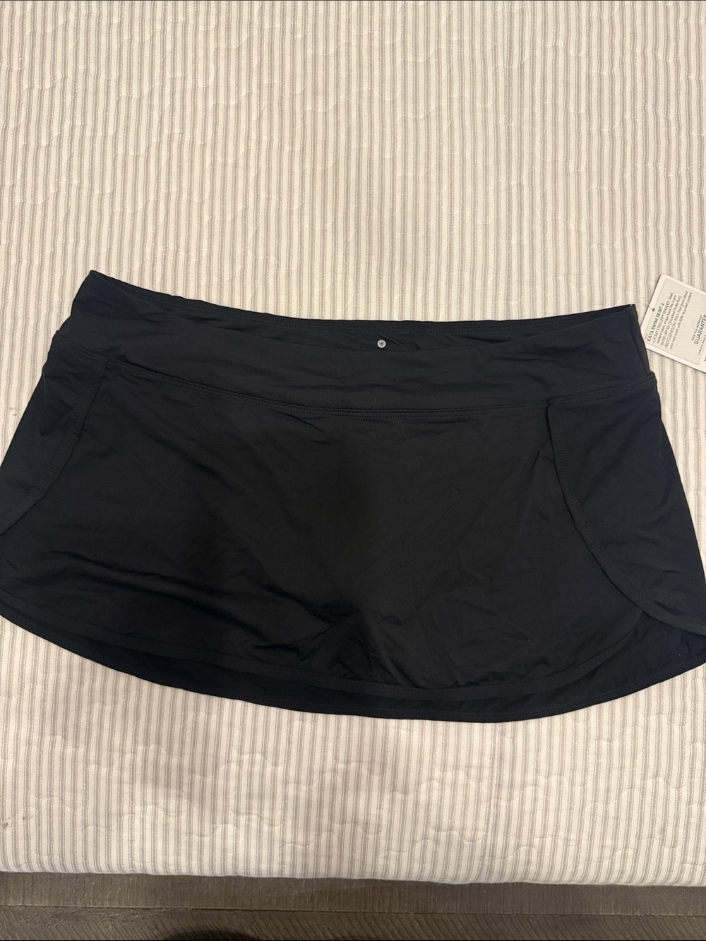 NWT Athleta Black Kata Swim Skort with Built-In Shorts